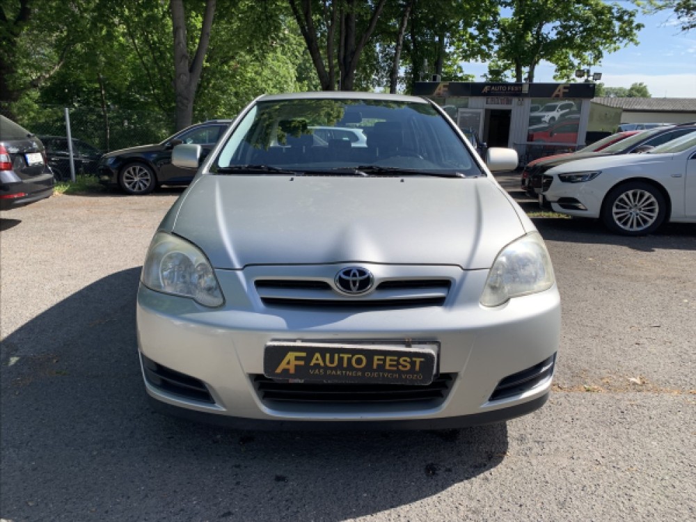 Toyota Corolla 1,4 i ČR, SERVISKA