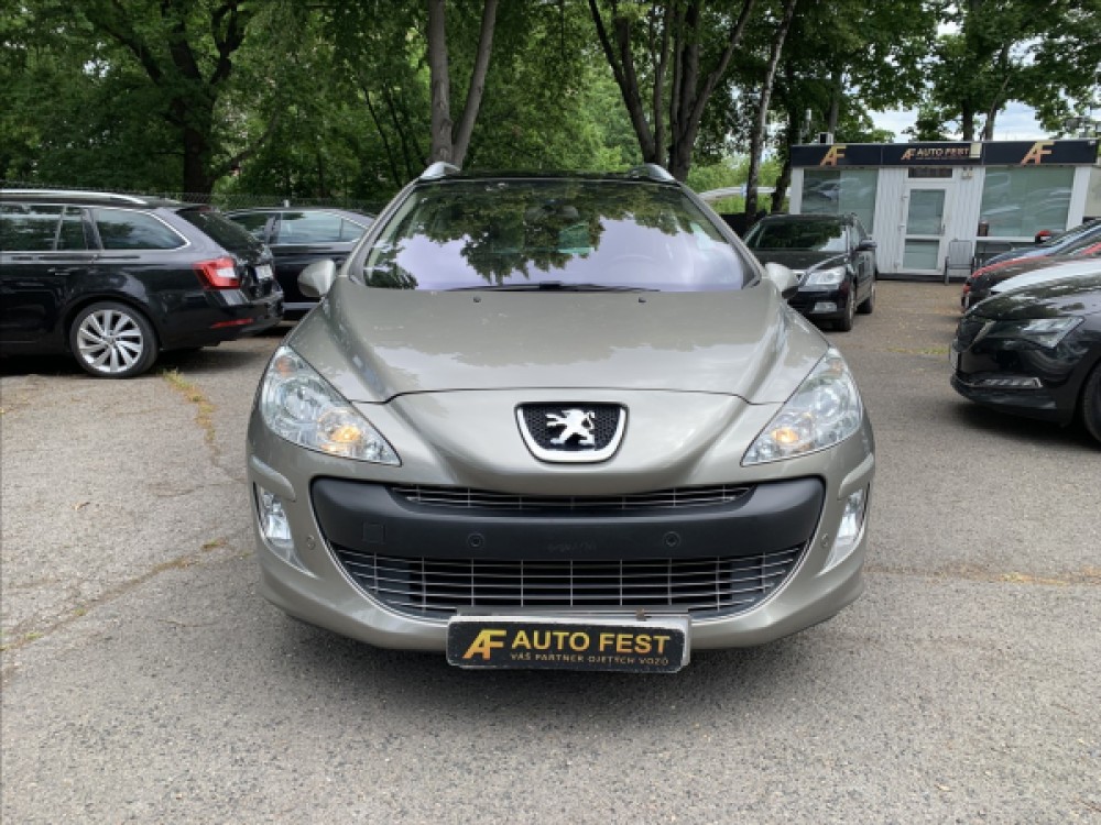 Peugeot 308 1,6 7MÍST.KŮŽE.NAVI.