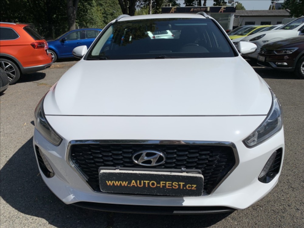 Hyundai i30 1,6 CRDI 1.MAJITEL, ČR