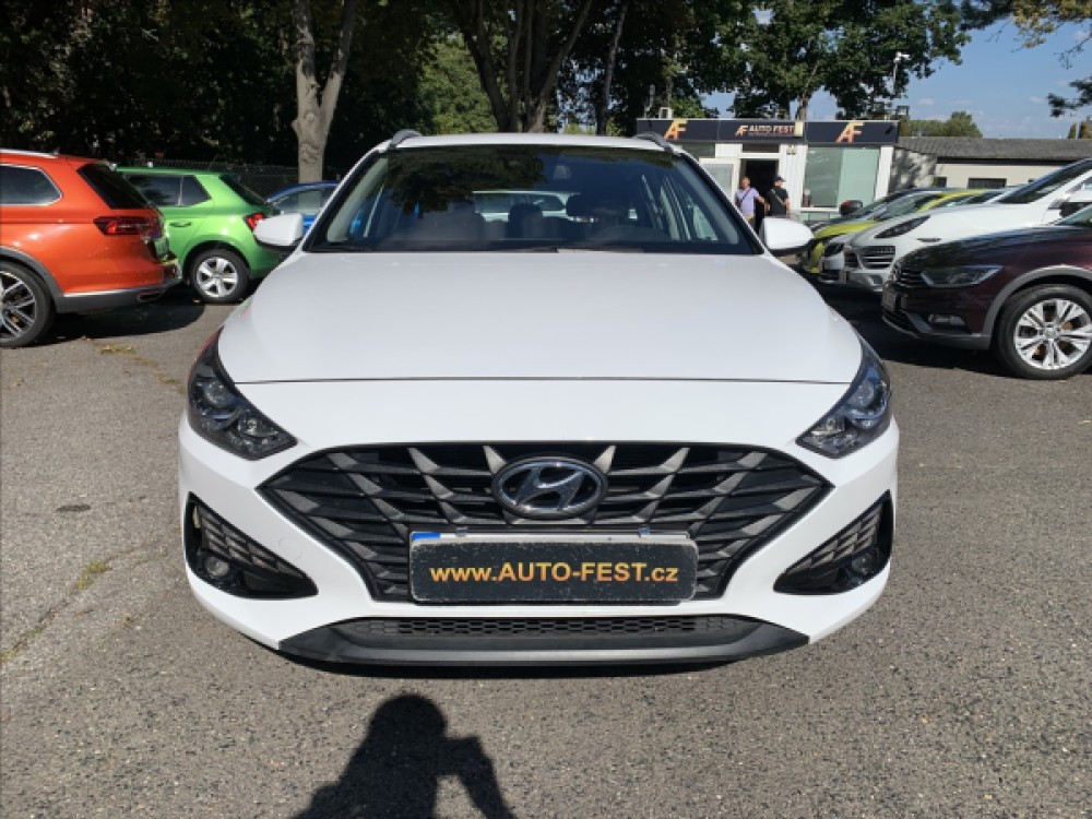 Hyundai i30 1,5 i, ČR, 2.MAJ, SERVISKA