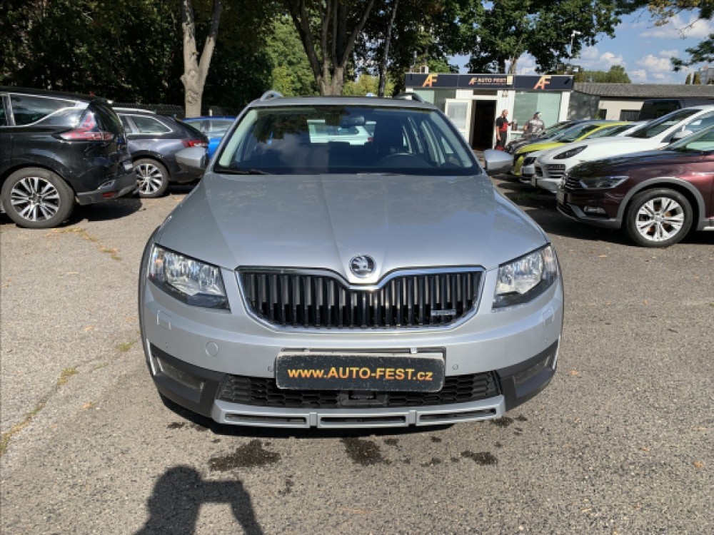 Škoda Octavia 2,0 TDI DSG SCOUT ČR, SERVISKA