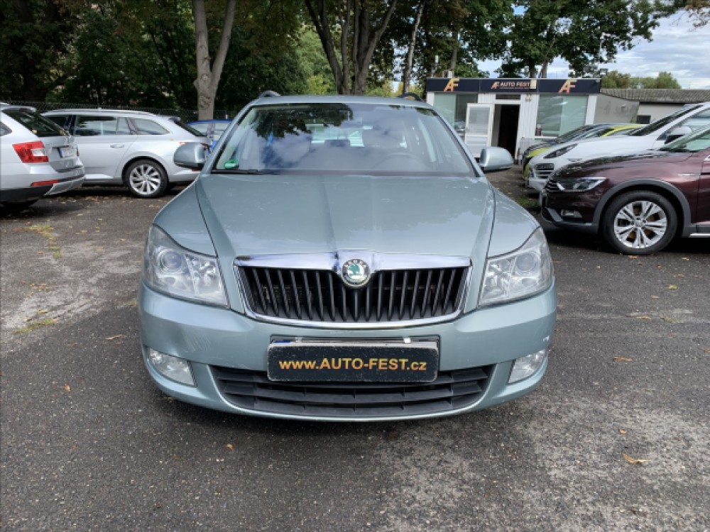Škoda Octavia 1,6 TDI ELEGANCE ČR, SERVISKA