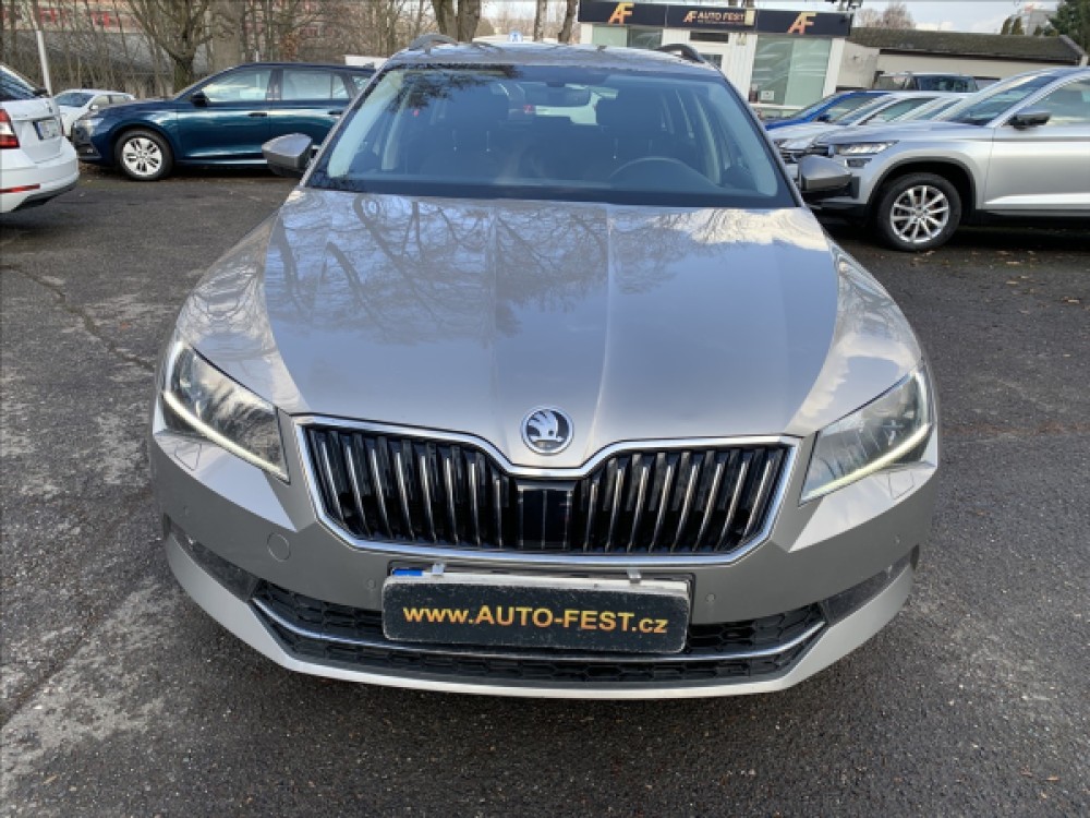 Škoda Superb 2,0 TDI AMB. ČR, SERVISKA