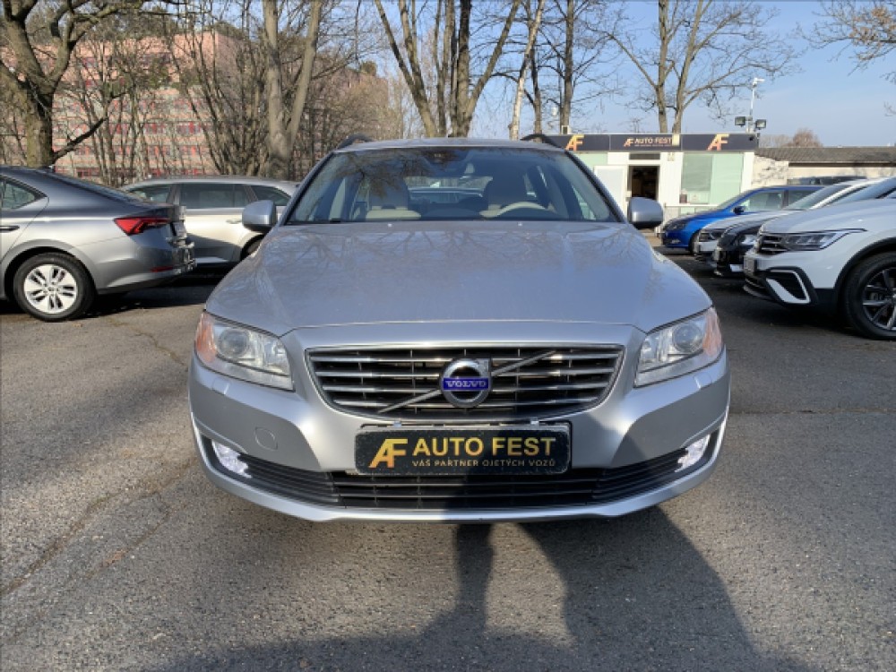 Volvo V70 2,4 D5 AWD, ČR