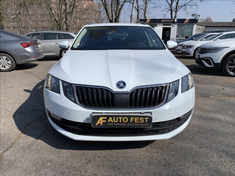 Škoda Octavia 1,6 TDI DSG STYLE