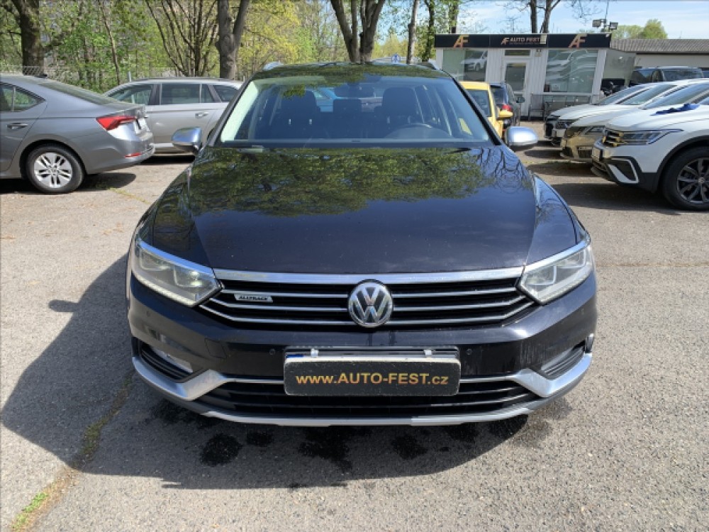 Volkswagen Passat 2,0 TDI DSG ALLTRACK, ČR