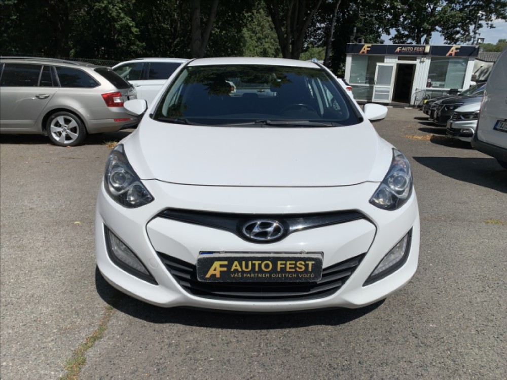 Hyundai i30 1,4 i,  ČR