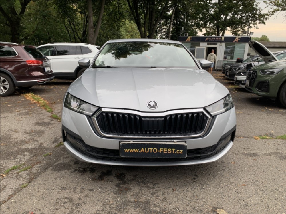 Škoda Octavia 1,0 TSI DSG, ČR, 1.MAJ, SERVISKA