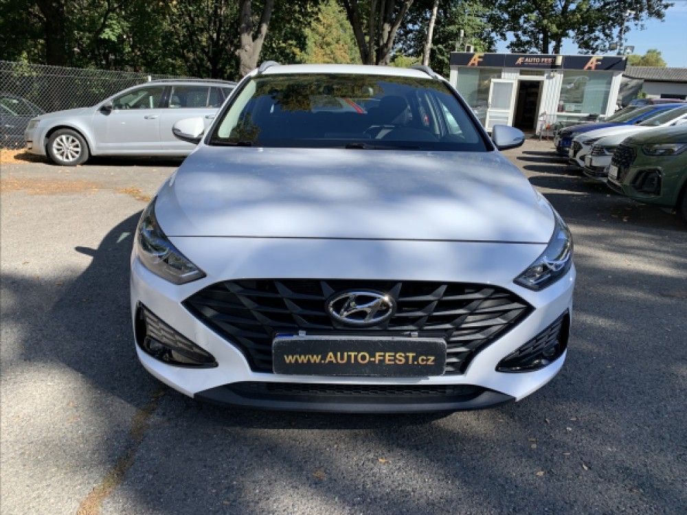 Hyundai i30 1,5 i ČR, SERVISKA
